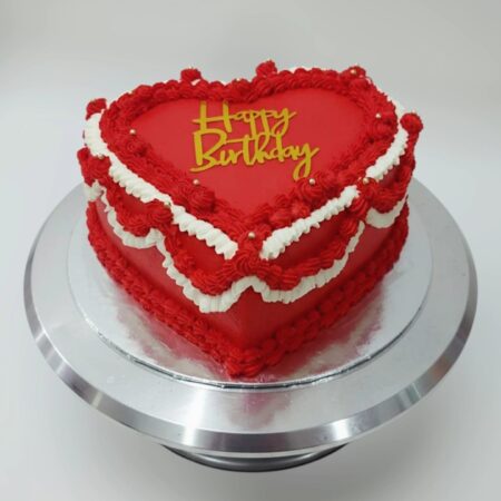 Customised Vintage heart shape cake