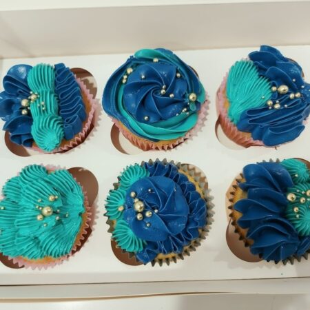 Customised cupcakes (blue)